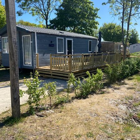4 Persoons Chalet Hz 21 Lauwersoog Esterno foto