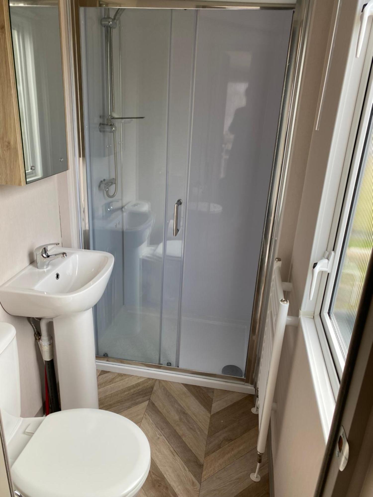 4 Persoons Chalet Hz 21 Lauwersoog Esterno foto