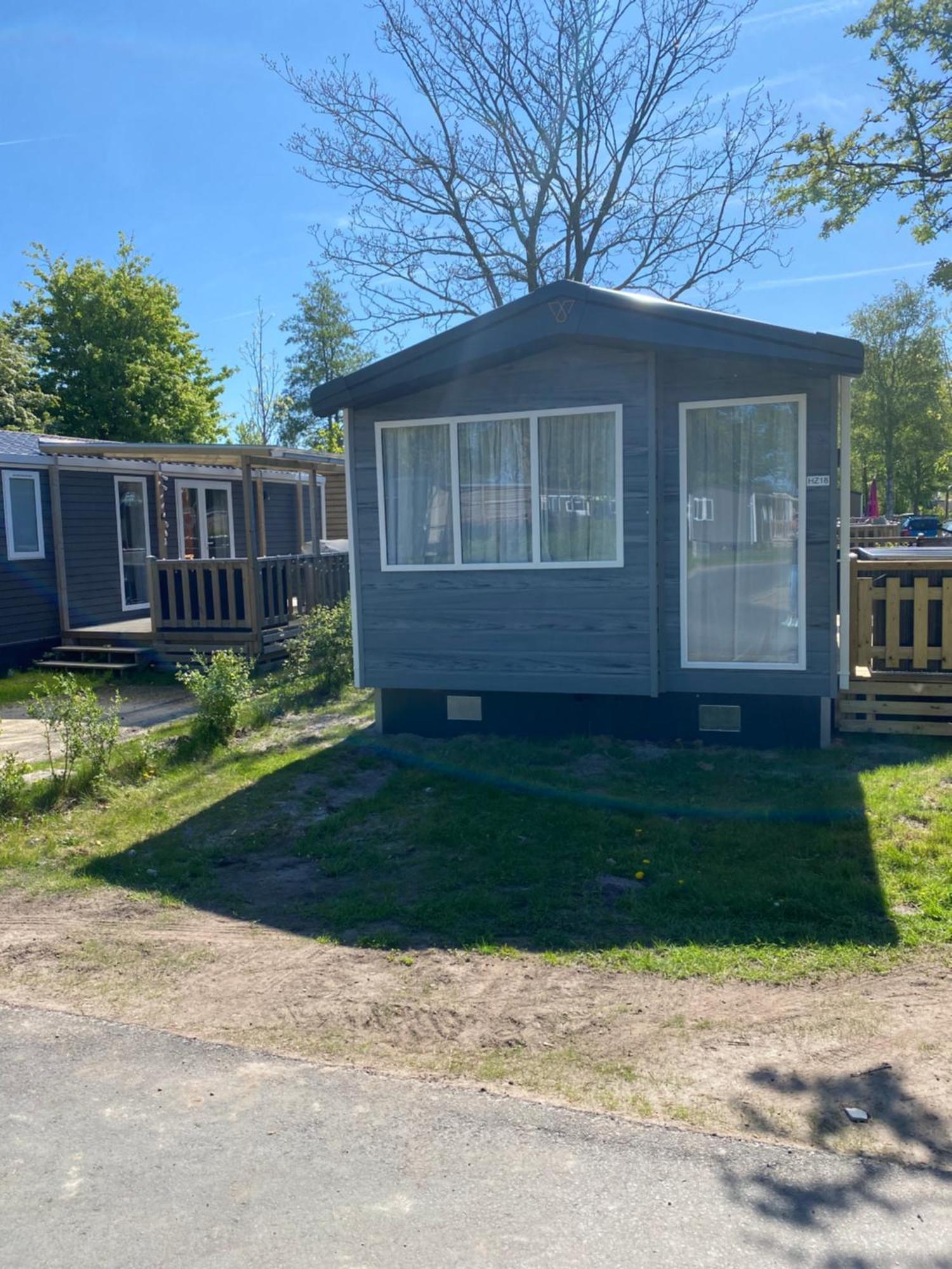4 Persoons Chalet Hz 21 Lauwersoog Esterno foto