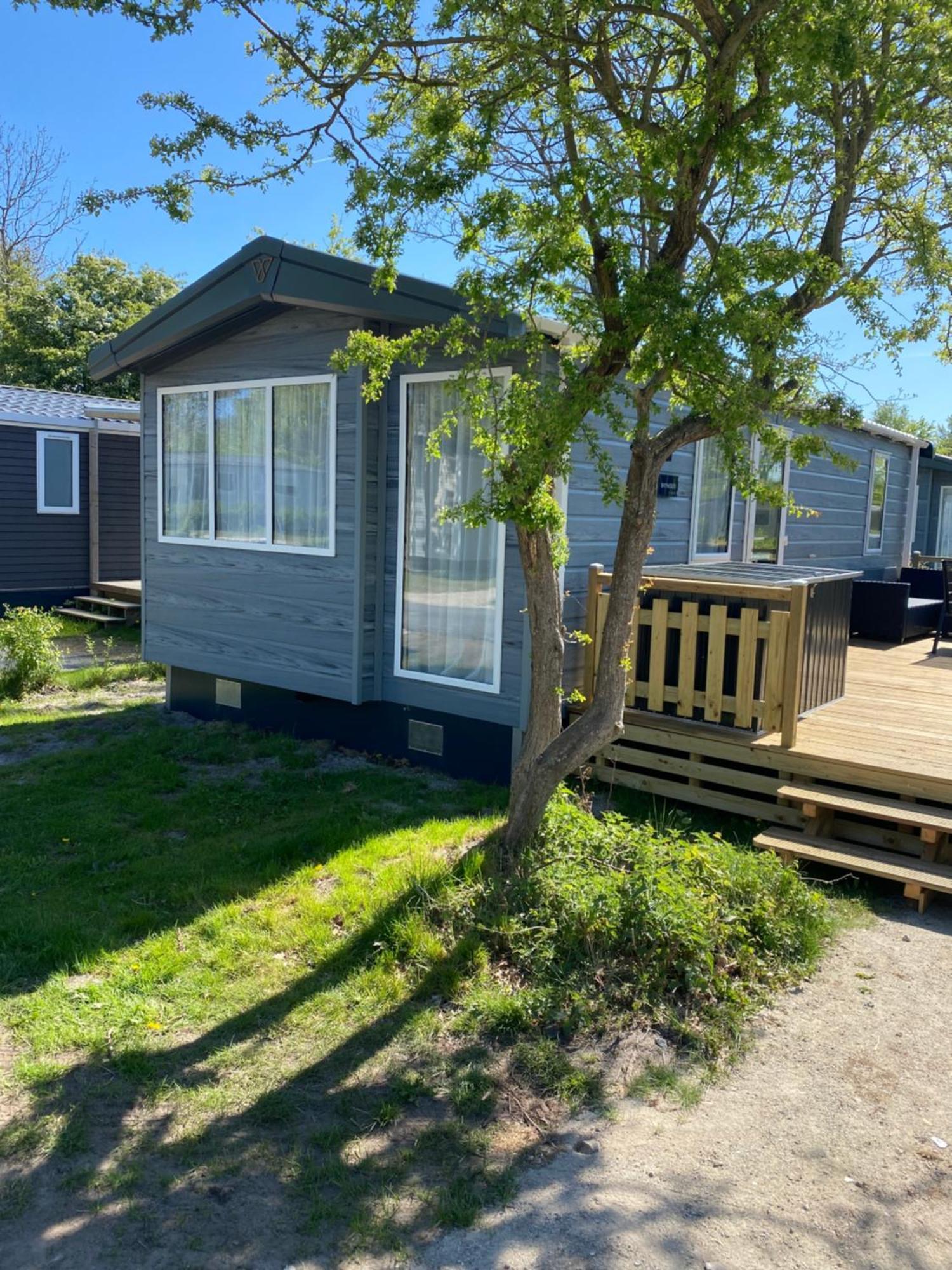4 Persoons Chalet Hz 21 Lauwersoog Esterno foto